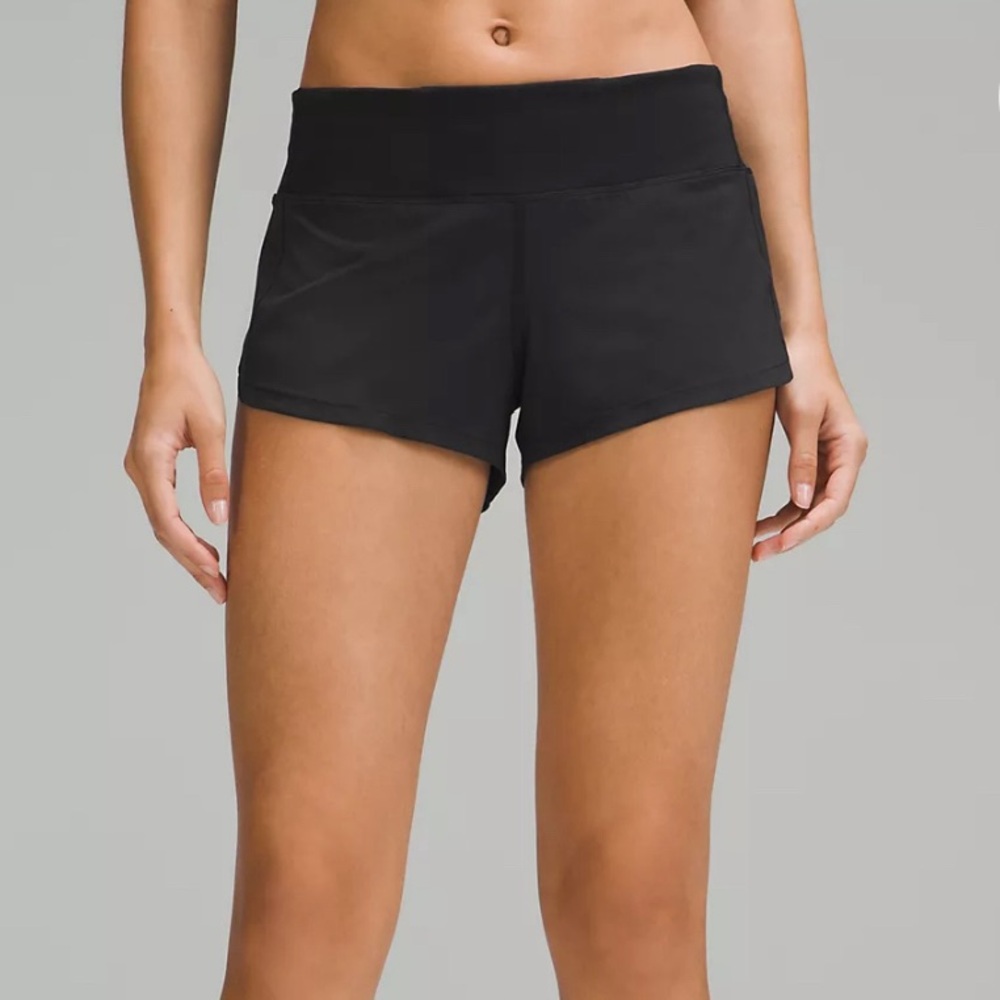 Lululemon Speed Up Low-Rise Lined Short 2.5" (slightly worn)
